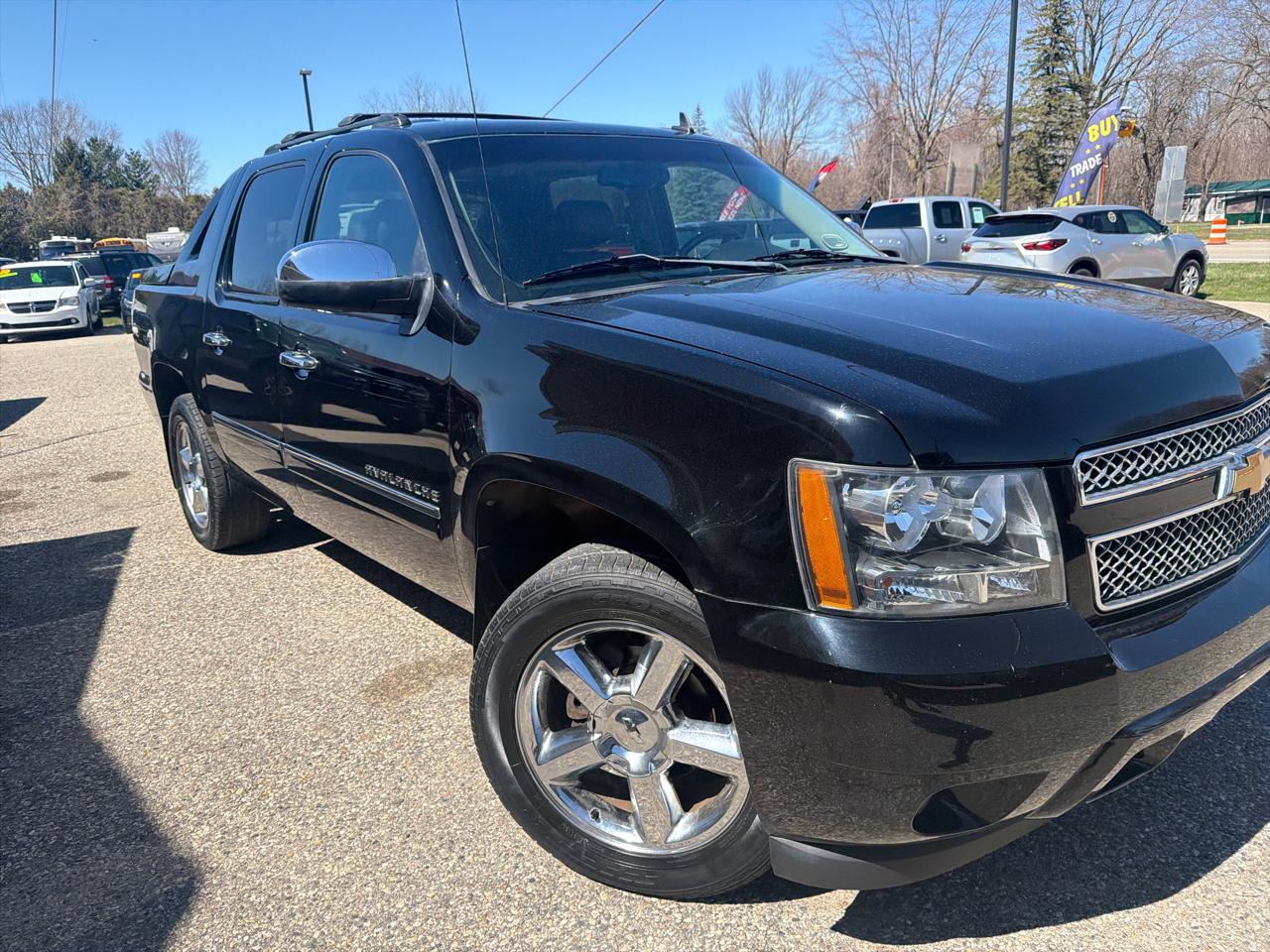 Chevrolet Avalanche 4WD Crew Cab LTZ 2012
