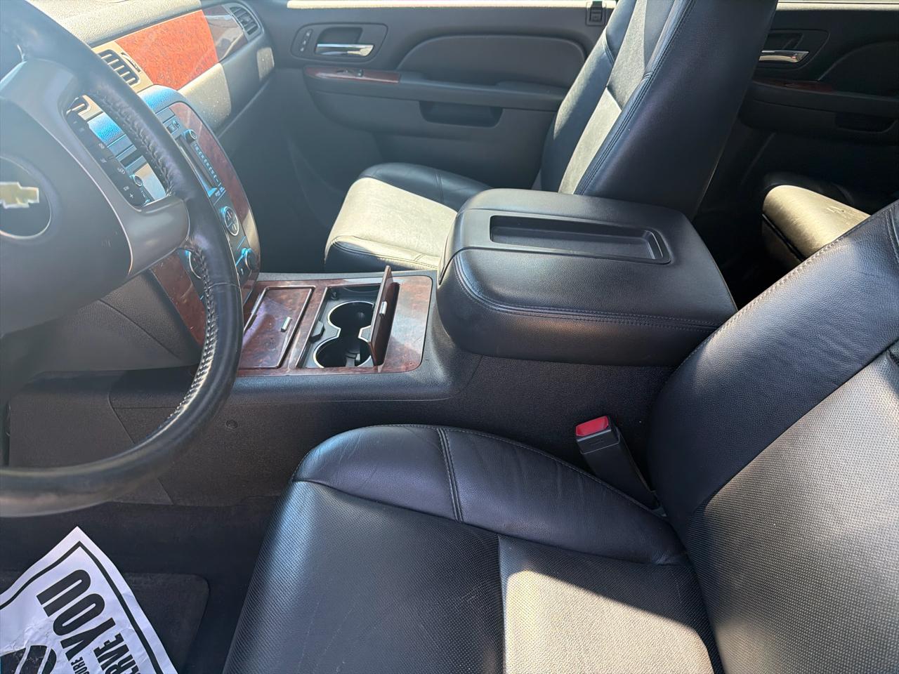 Chevrolet Avalanche 4WD Crew Cab LTZ 2012