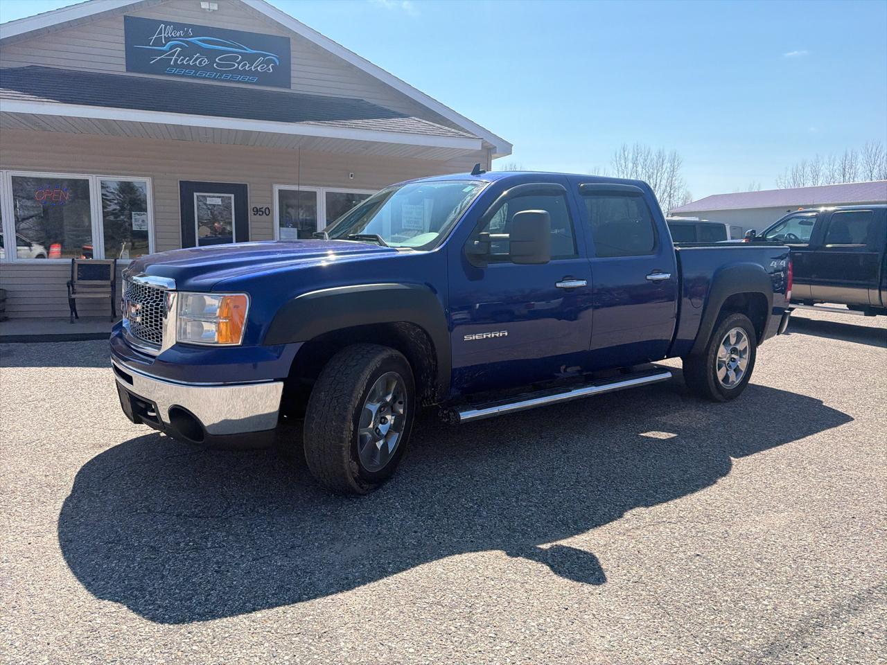 GMC Sierra 1500 4WD Crew Cab 143.5" SLT 2010