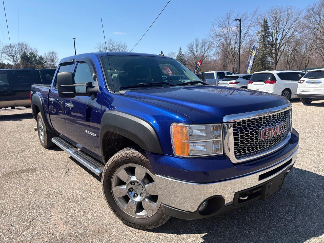 GMC Sierra 1500 4WD Crew Cab 143.5" SLT 2010