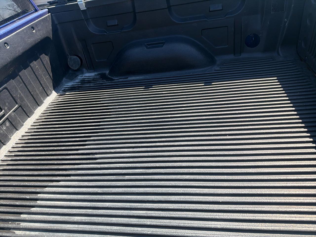 GMC Sierra 1500 4WD Crew Cab 143.5" SLT 2010