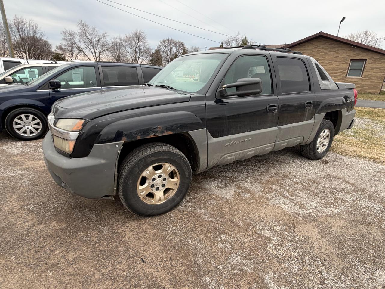 Chevrolet Avalanche 1500 5dr Crew Cab 130" WB 4WD 2002