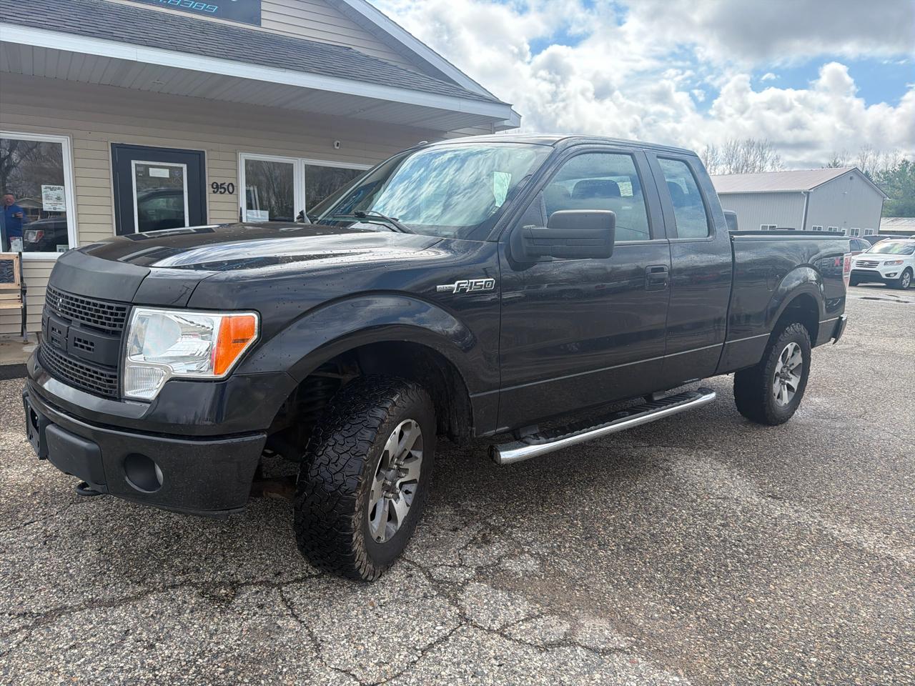 Ford F-150 4WD SuperCab 145" XL 2013