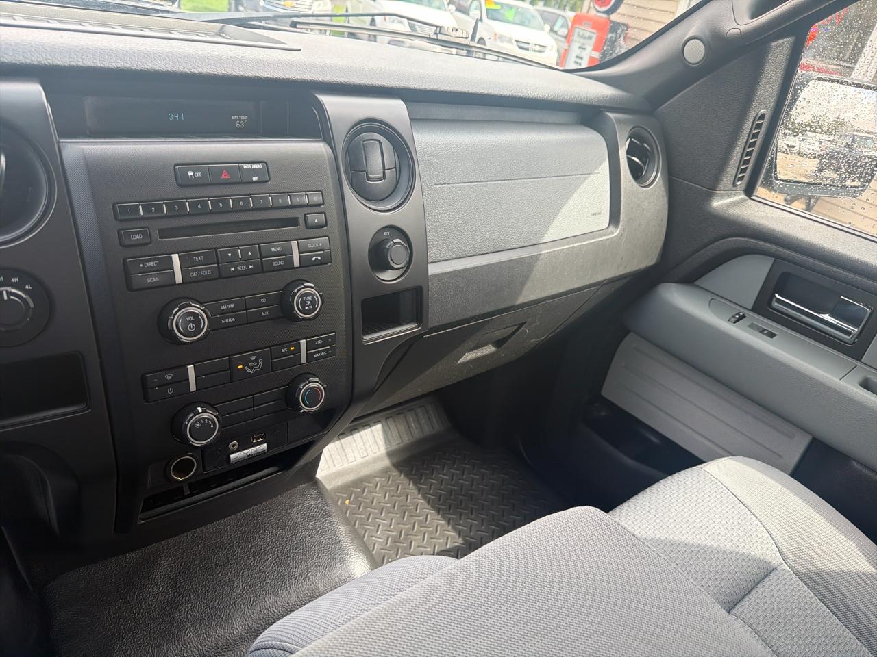 Ford F-150 4WD SuperCab 145" XL 2013