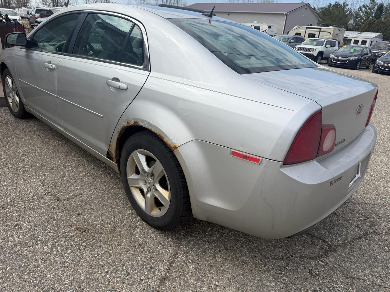 Chevrolet Malibu 4dr Sdn LS w/1LS 2010