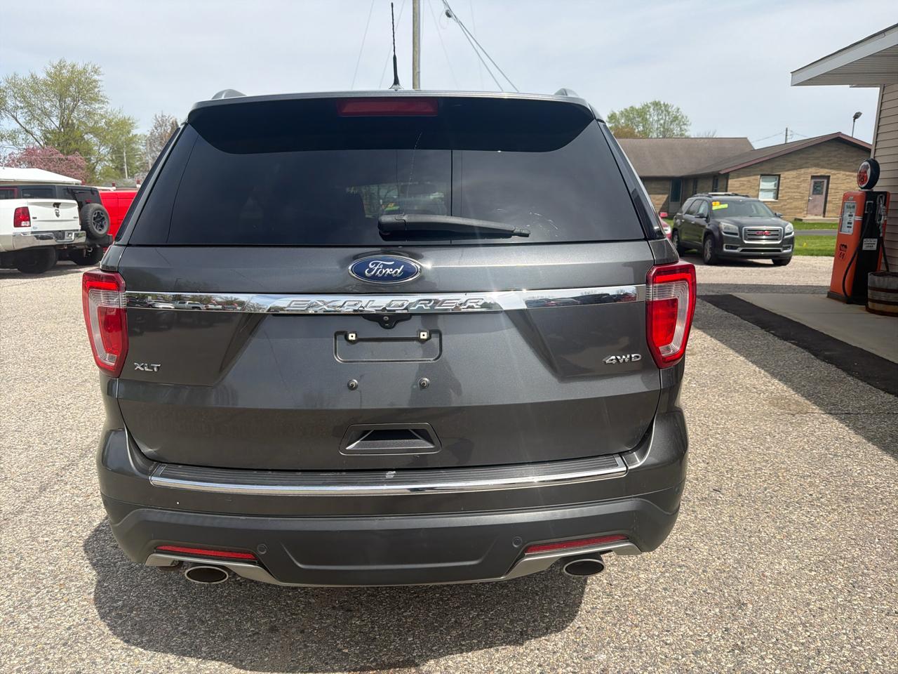 Ford Explorer XLT 4WD 2018