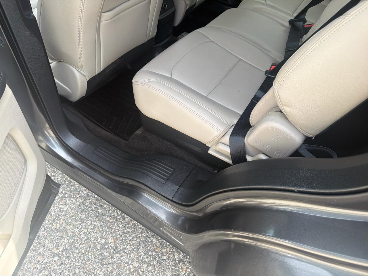Ford Explorer XLT 4WD 2018