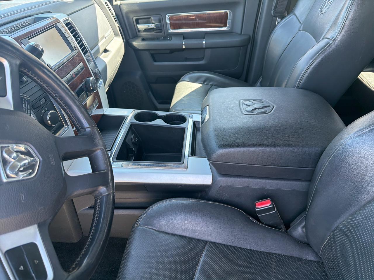 RAM 3500 4WD Crew Cab 149" Laramie 2011