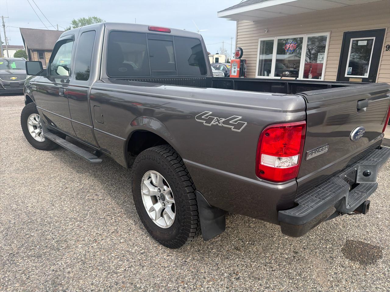 Ford Ranger 4WD 4dr SuperCab 126" XLT 2011