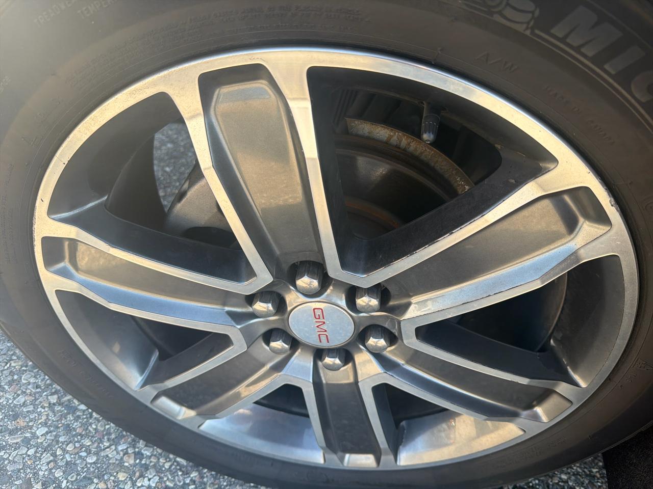 GMC Acadia AWD 4dr Denali 2019