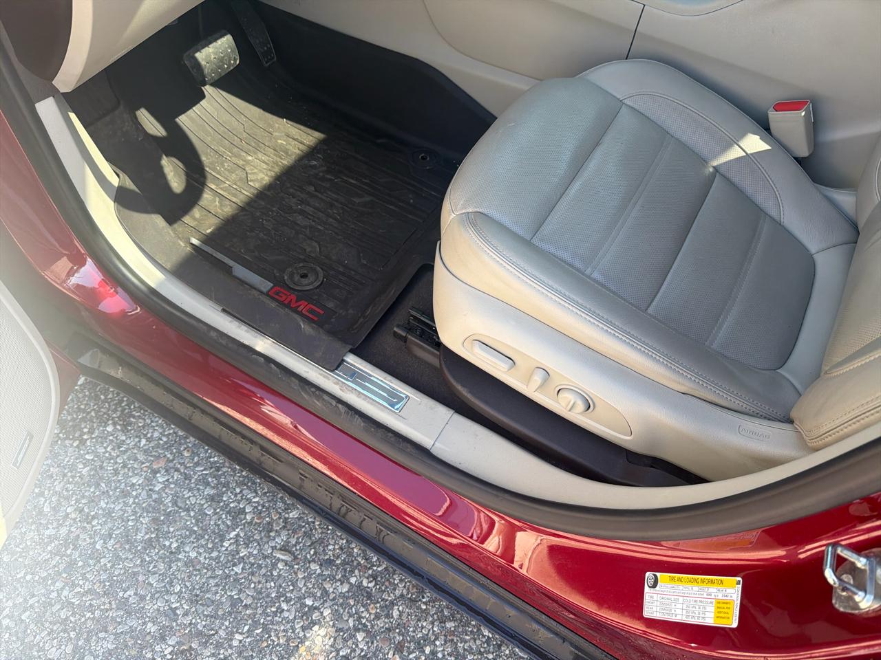 GMC Acadia AWD 4dr Denali 2019