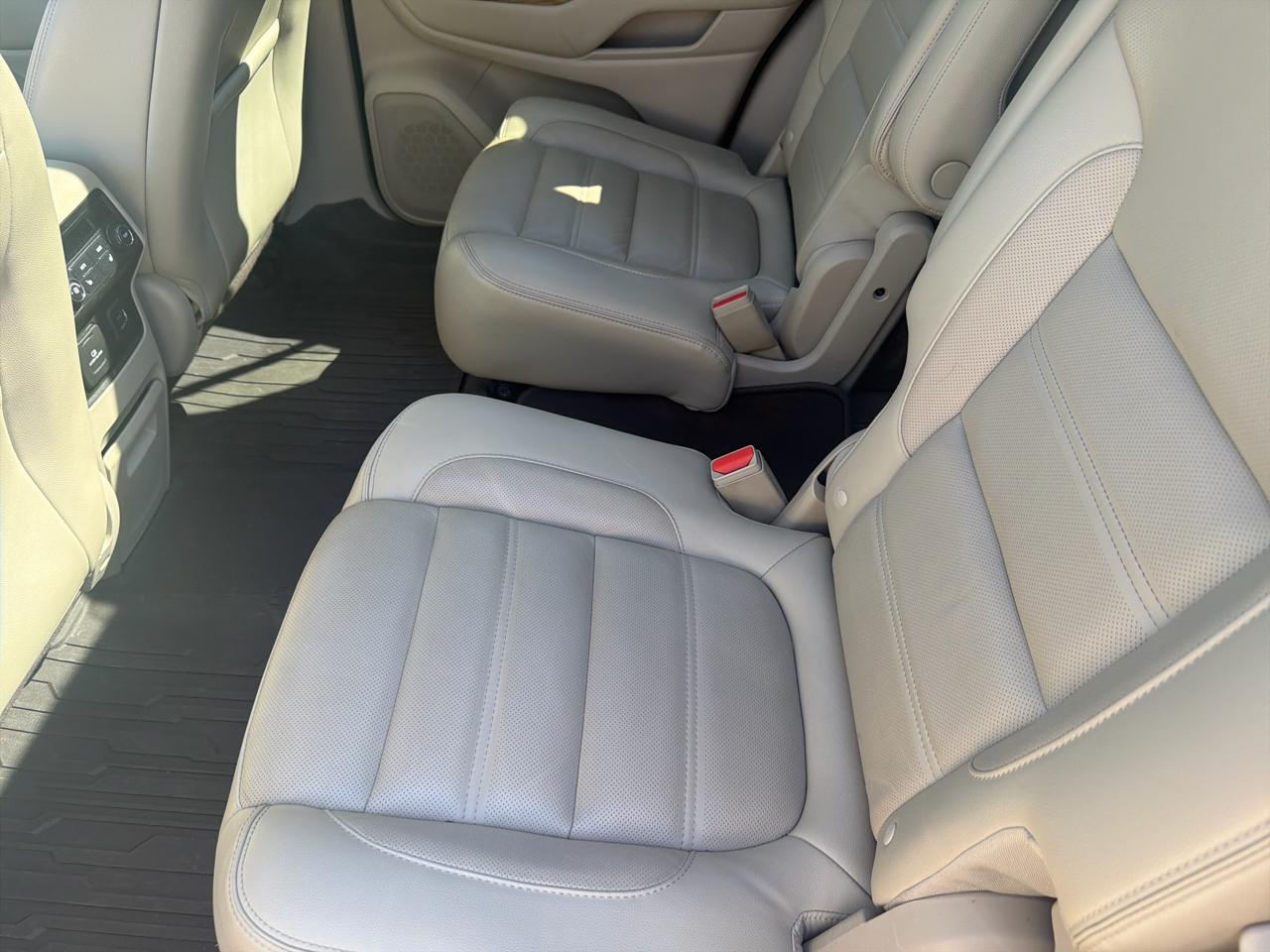 GMC Acadia AWD 4dr Denali 2019