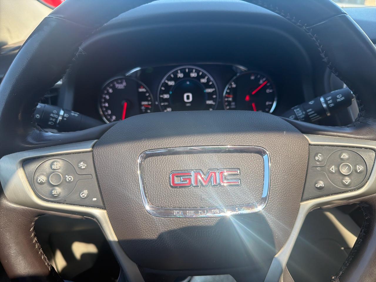 GMC Acadia AWD 4dr Denali 2019