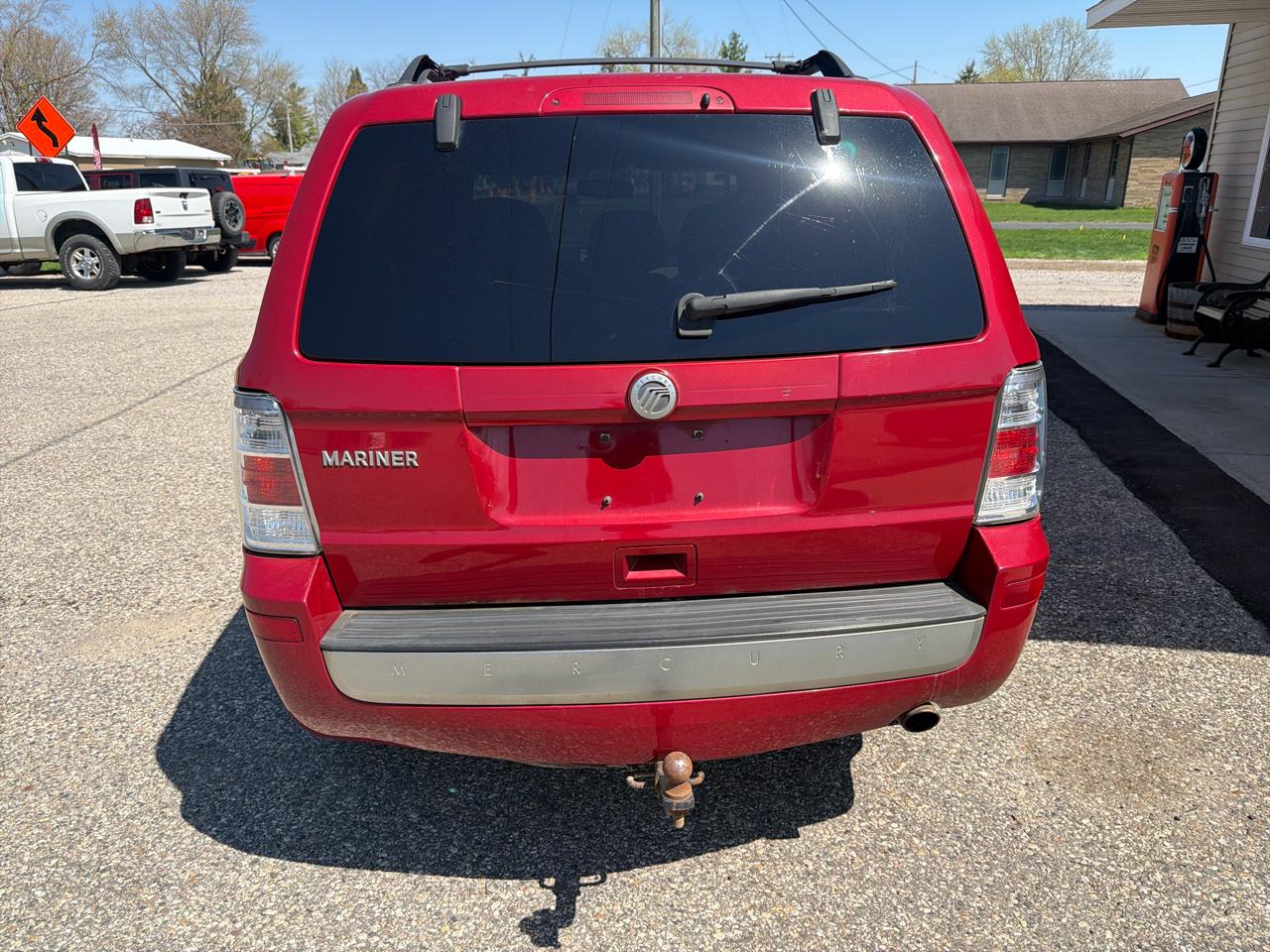 Mercury Mariner FWD 4dr 2011