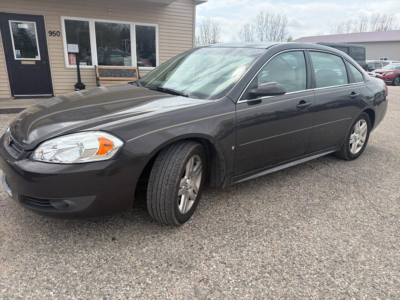 Chevrolet Impala 4dr Sdn 3.9L LT 2009