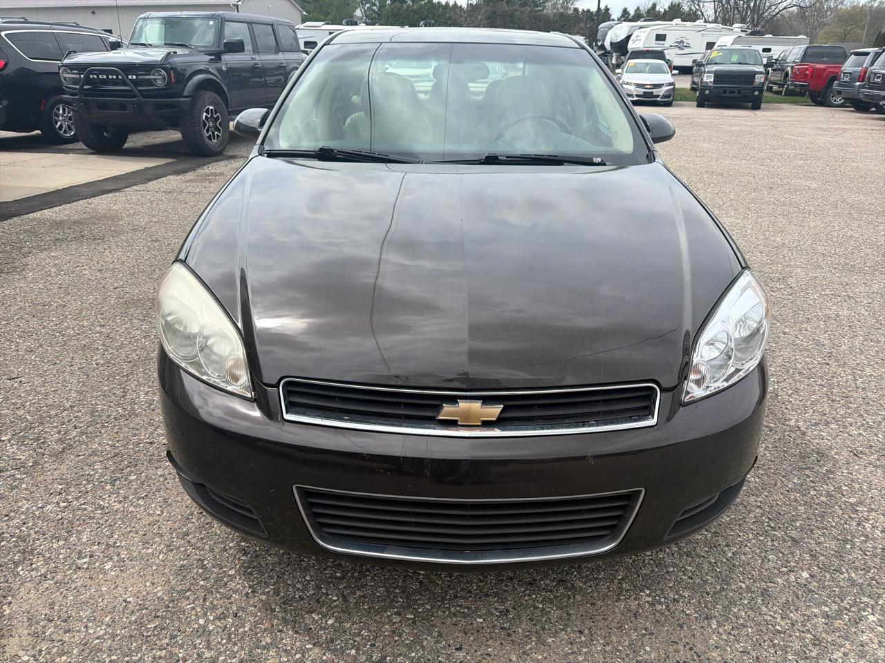 Chevrolet Impala 4dr Sdn 3.9L LT 2009