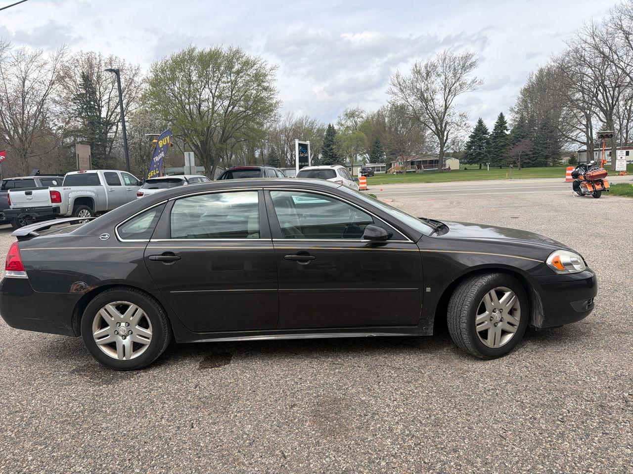 Chevrolet Impala 4dr Sdn 3.9L LT 2009