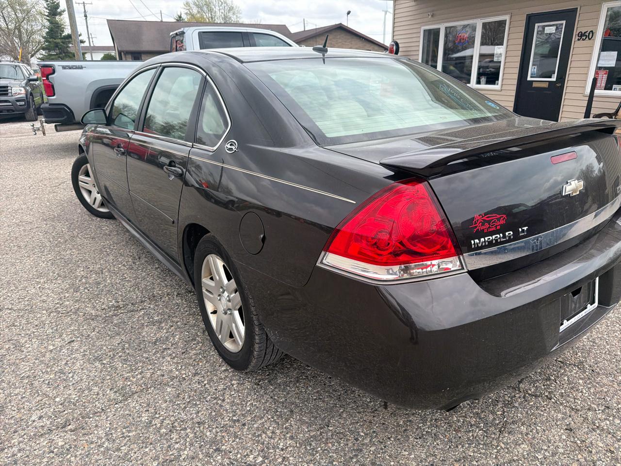 Chevrolet Impala 4dr Sdn 3.9L LT 2009