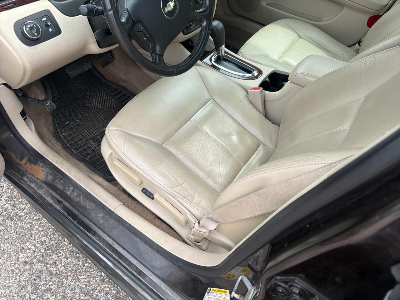 Chevrolet Impala 4dr Sdn 3.9L LT 2009