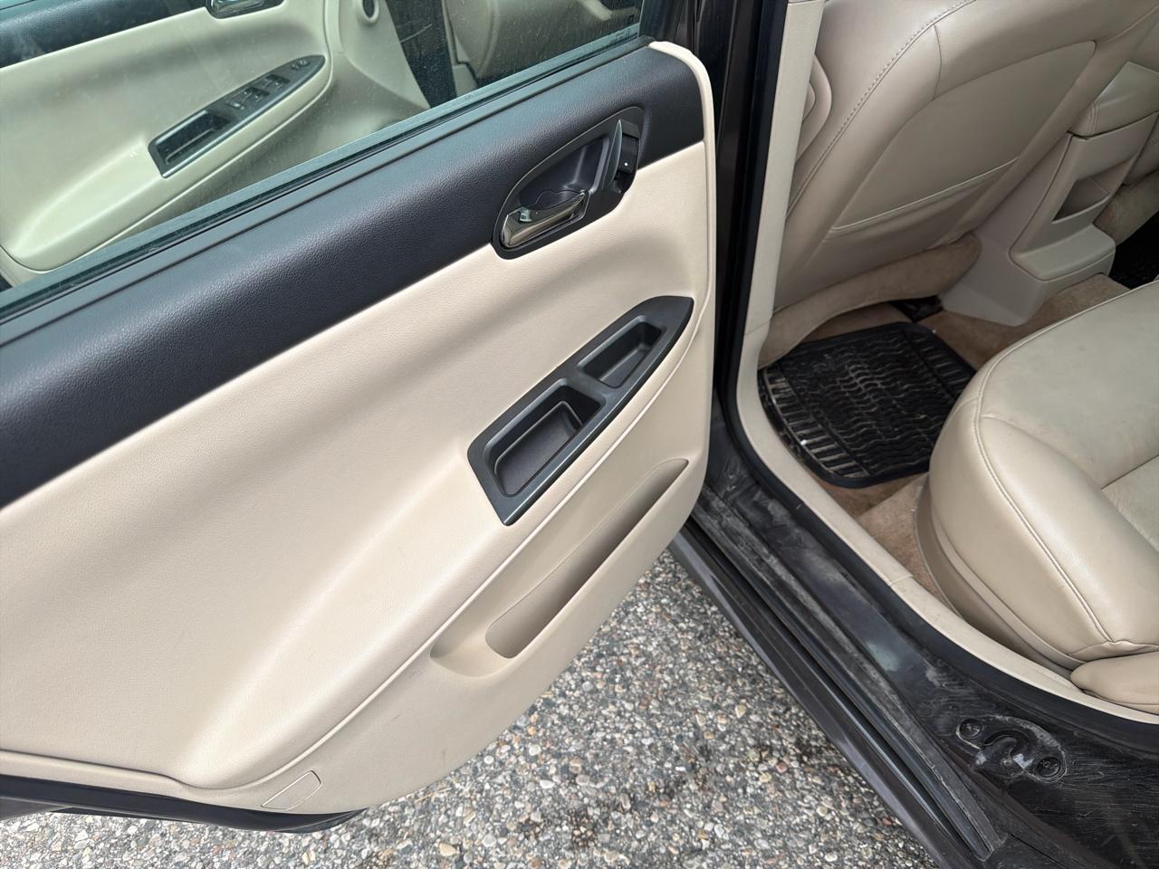 Chevrolet Impala 4dr Sdn 3.9L LT 2009