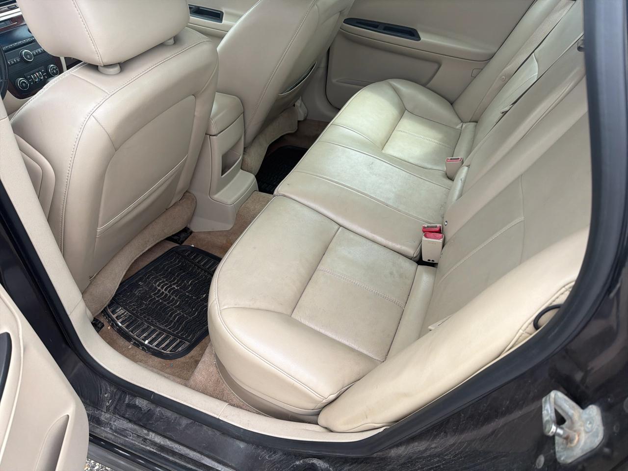 Chevrolet Impala 4dr Sdn 3.9L LT 2009