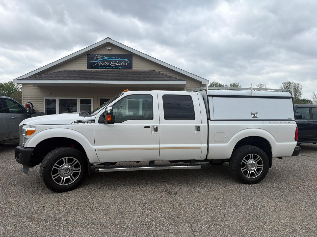 Ford Super Duty F-350 SRW 4WD Crew Cab 172" Platinum 2015