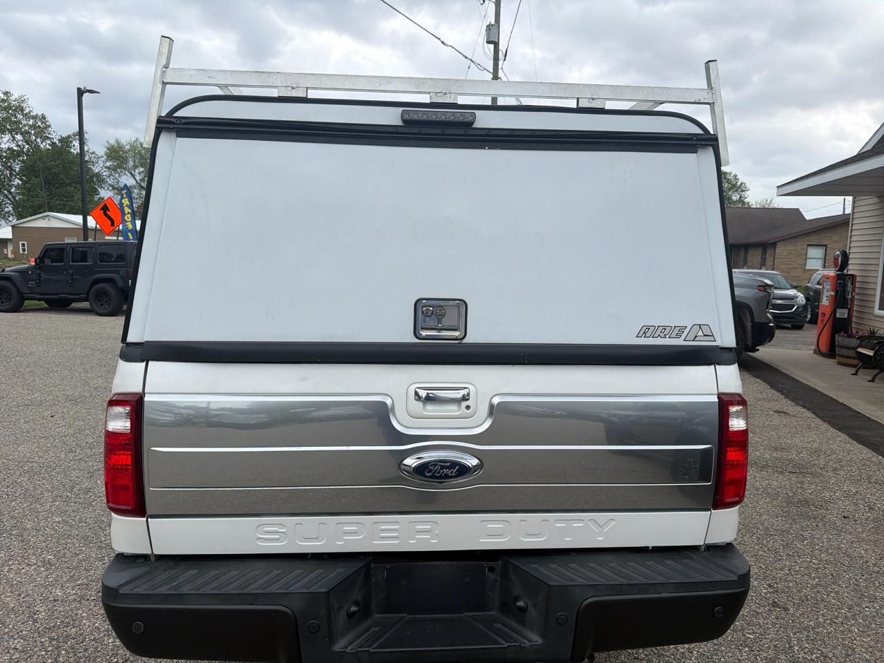 Ford Super Duty F-350 SRW 4WD Crew Cab 172" Platinum 2015
