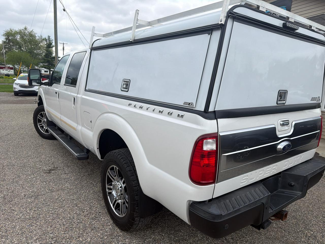 Ford Super Duty F-350 SRW 4WD Crew Cab 172" Platinum 2015