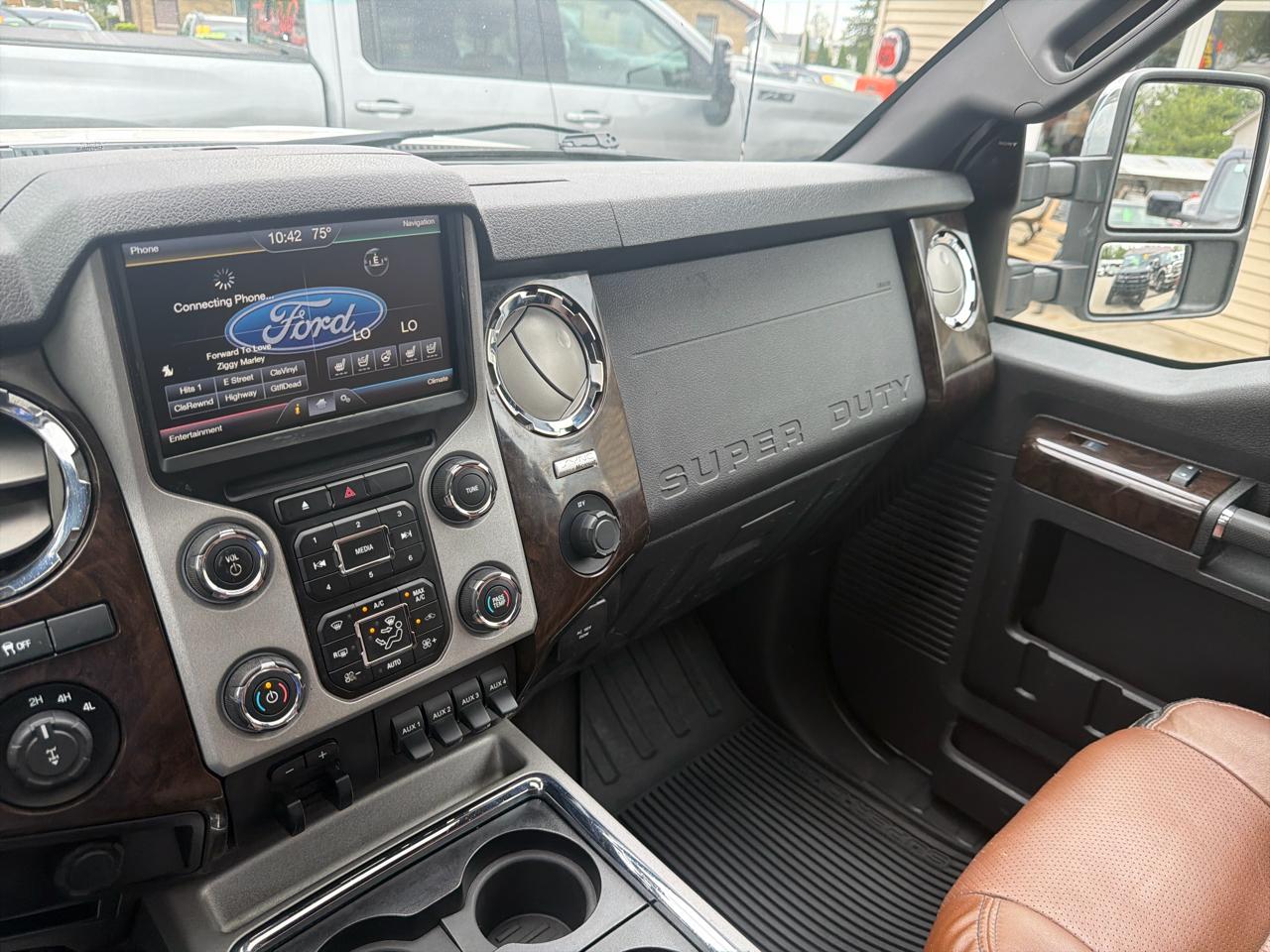 Ford Super Duty F-350 SRW 4WD Crew Cab 172" Platinum 2015