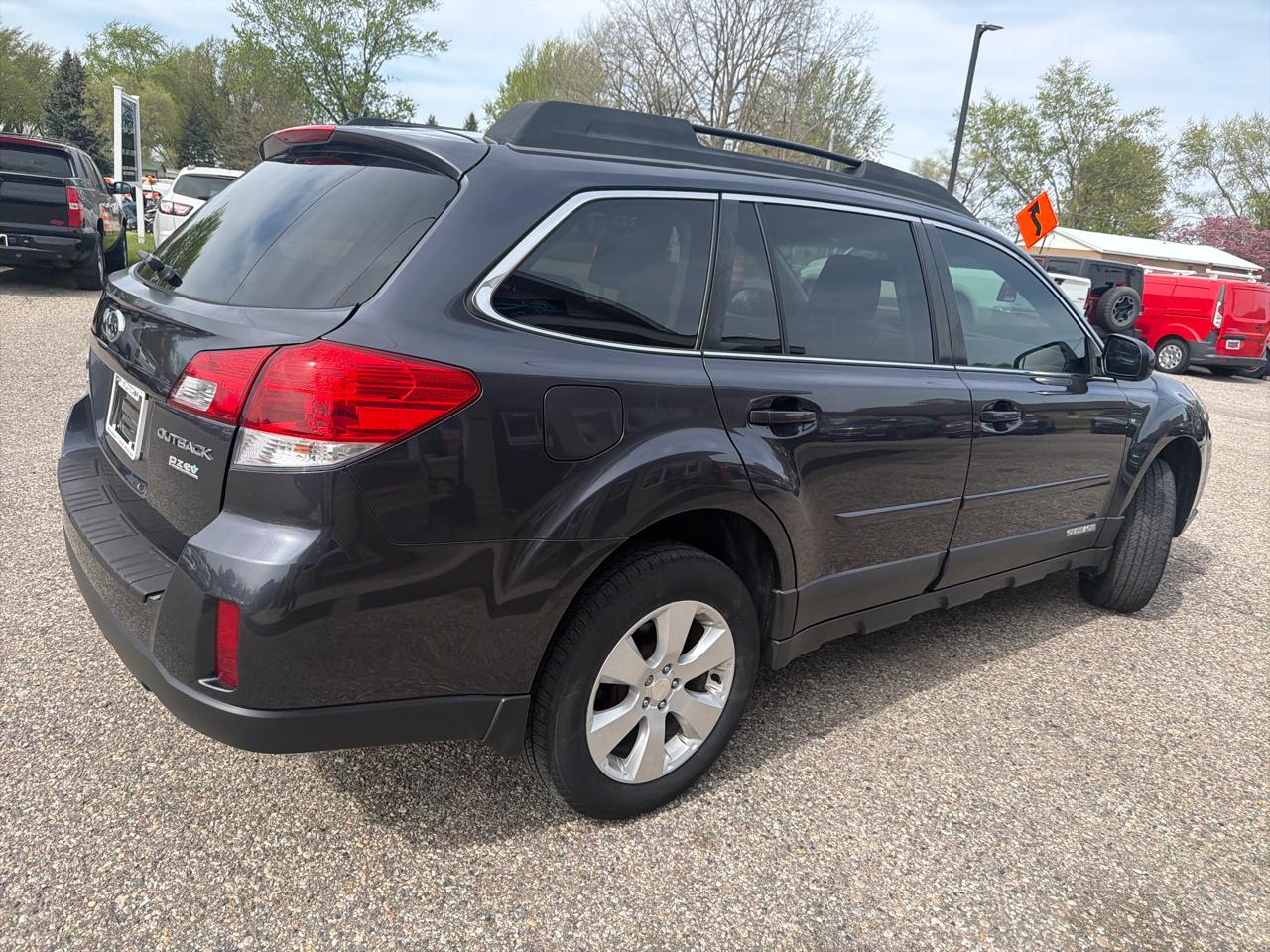 Subaru Outback 4dr Wgn H4 Auto 2.5i Premium 2012