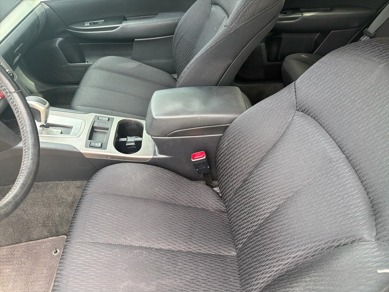 Subaru Outback 4dr Wgn H4 Auto 2.5i Premium 2012