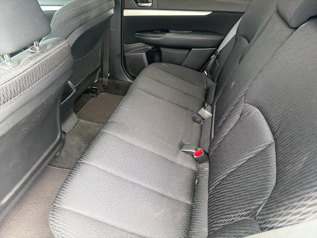 Subaru Outback 4dr Wgn H4 Auto 2.5i Premium 2012
