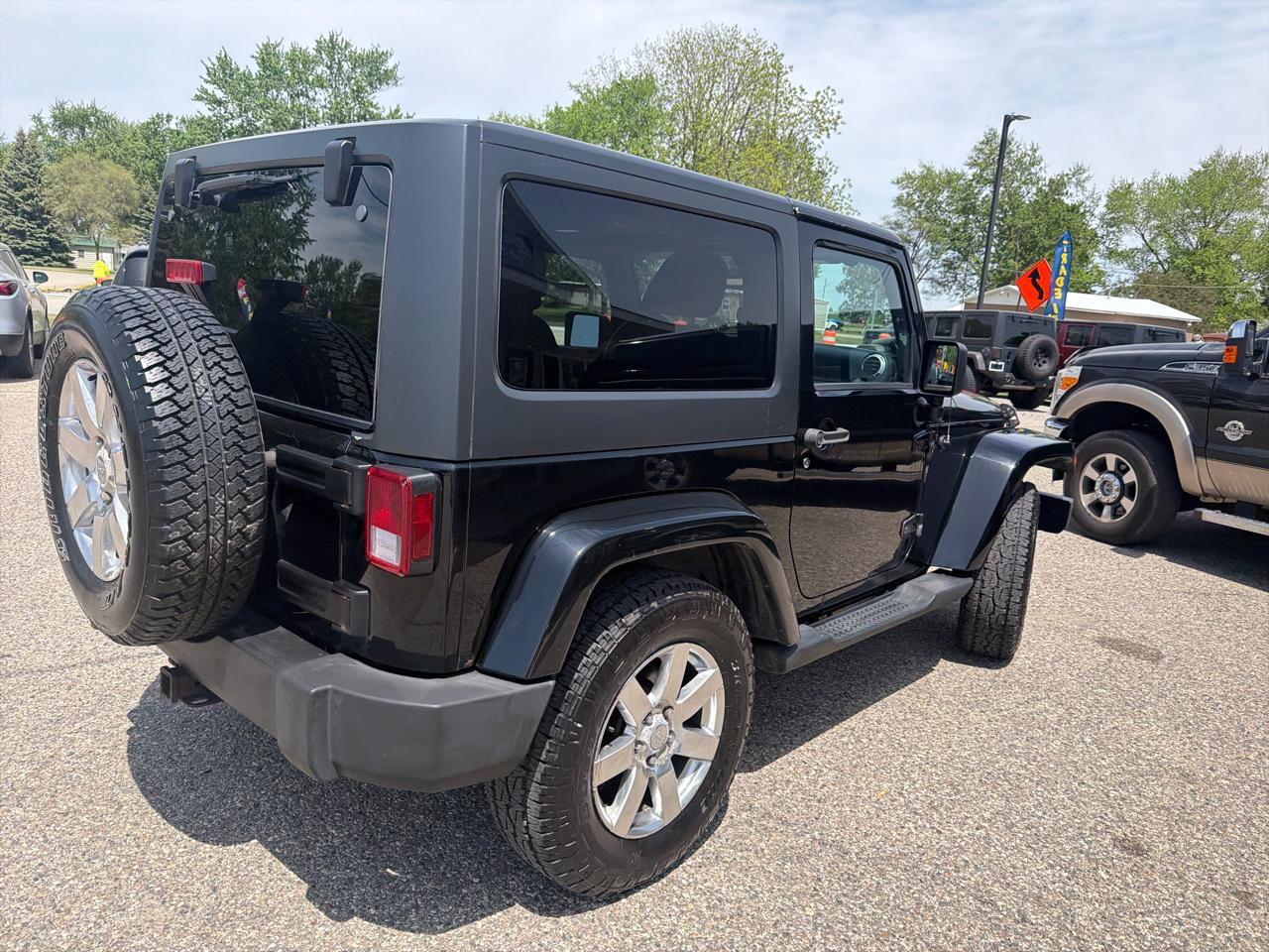 Jeep Wrangler 4WD 2dr Sahara 2013