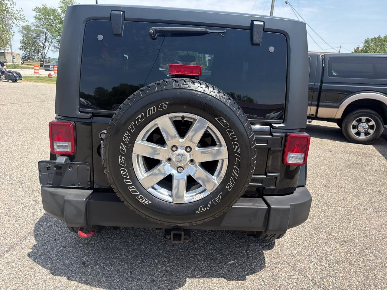 Jeep Wrangler 4WD 2dr Sahara 2013