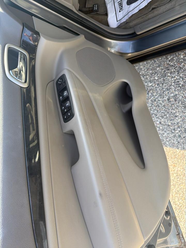 Jeep Grand Cherokee 4WD 4dr Laredo 2012
