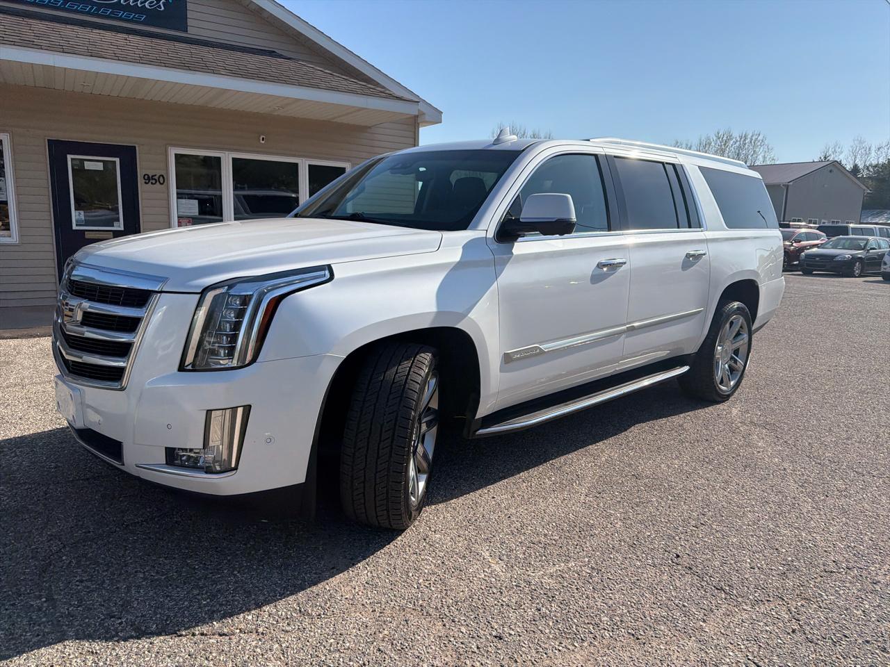 Cadillac Escalade ESV 4WD 4dr Luxury 2019