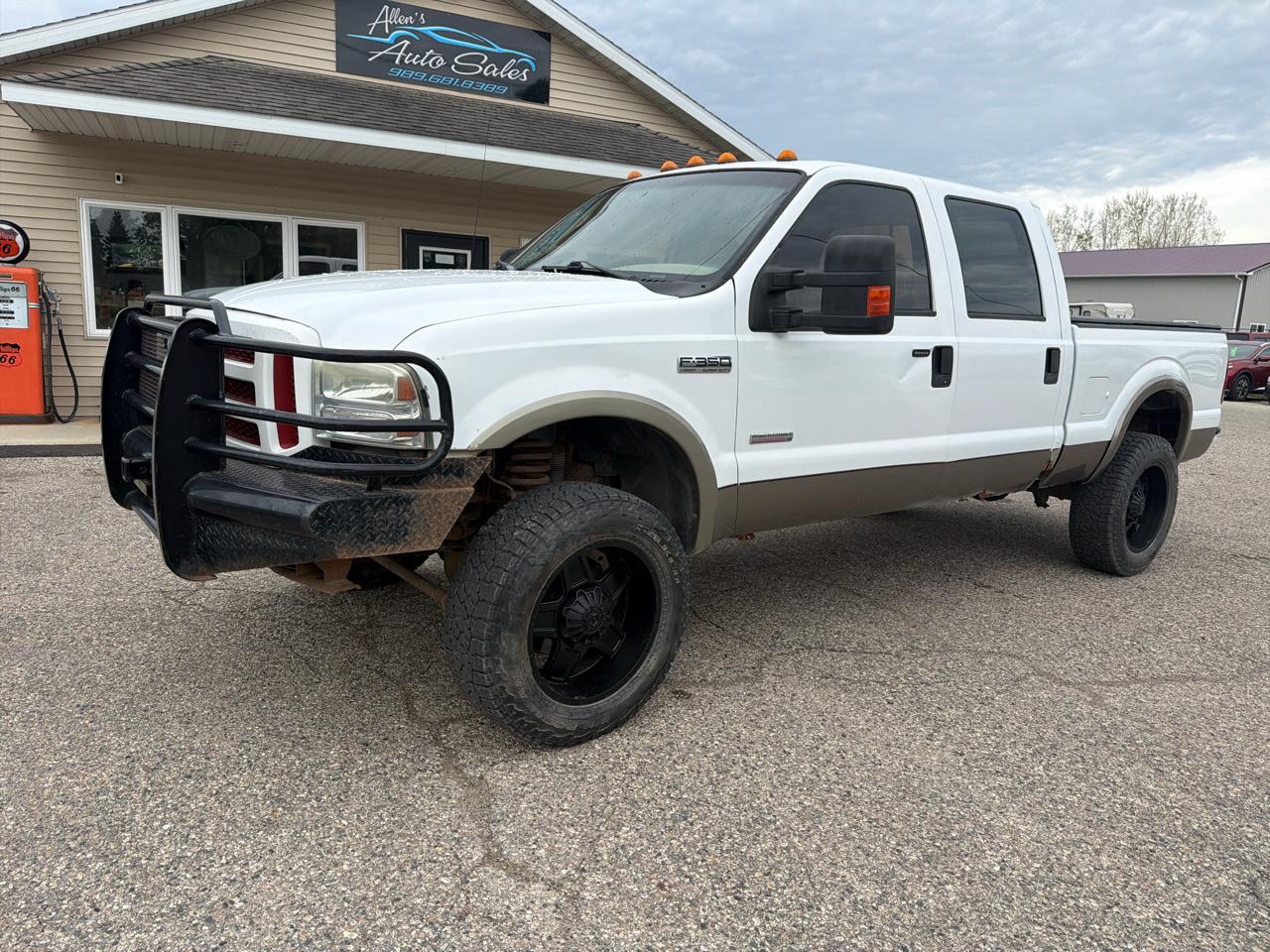 Ford Super Duty F-350 SRW Crew Cab 156" XL 4WD 2006