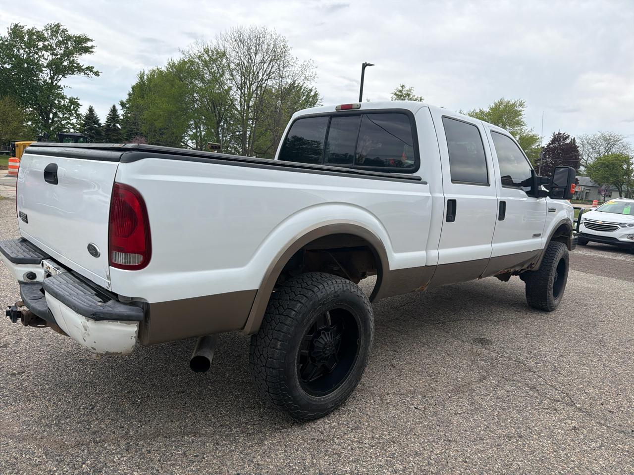 Ford Super Duty F-350 SRW Crew Cab 156" XL 4WD 2006