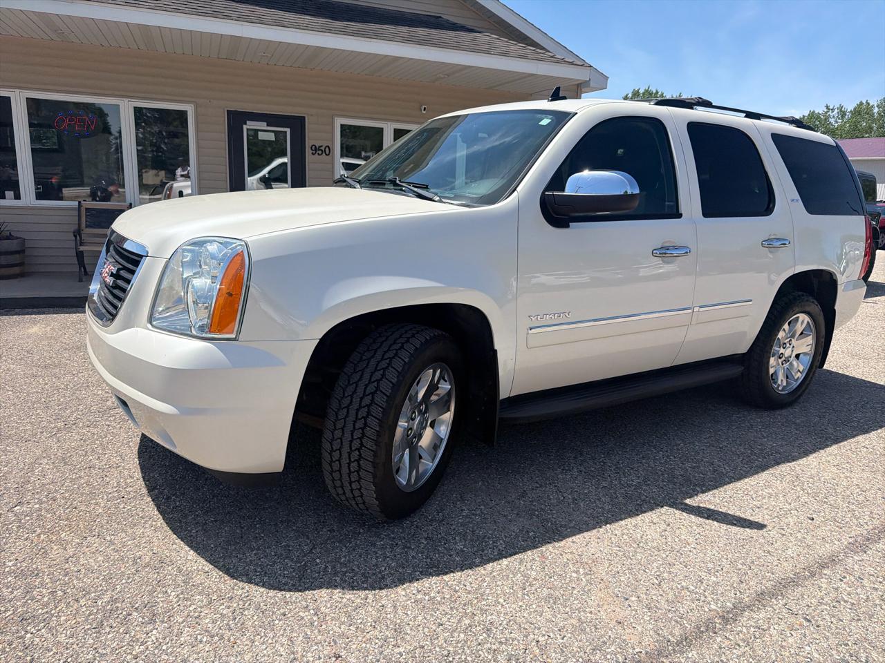 GMC Yukon 4WD 4dr SLT 2014