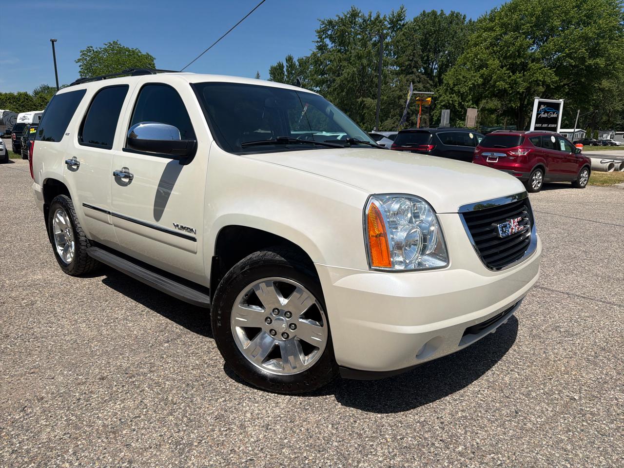 GMC Yukon 4WD 4dr SLT 2014