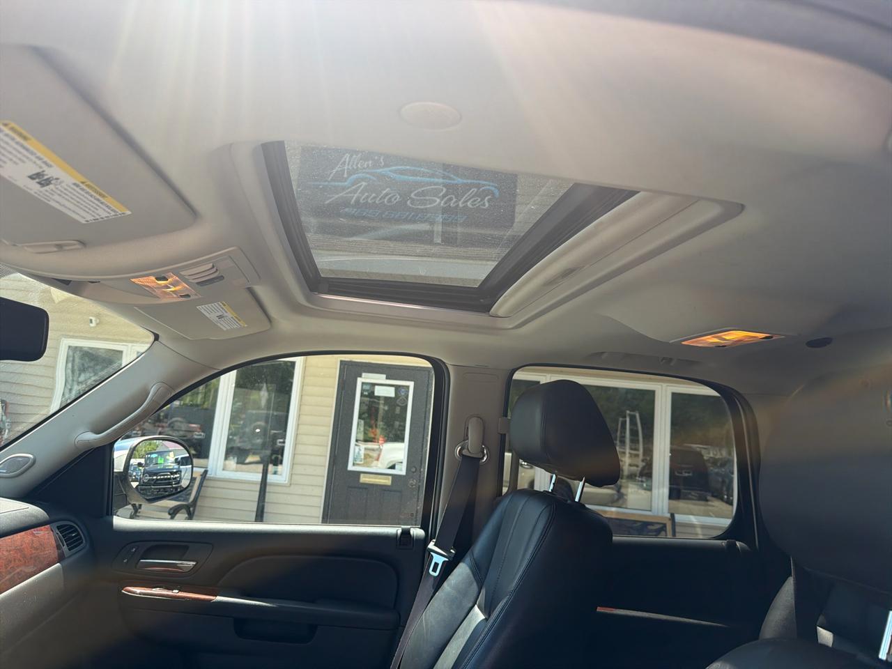 GMC Yukon 4WD 4dr SLT 2014