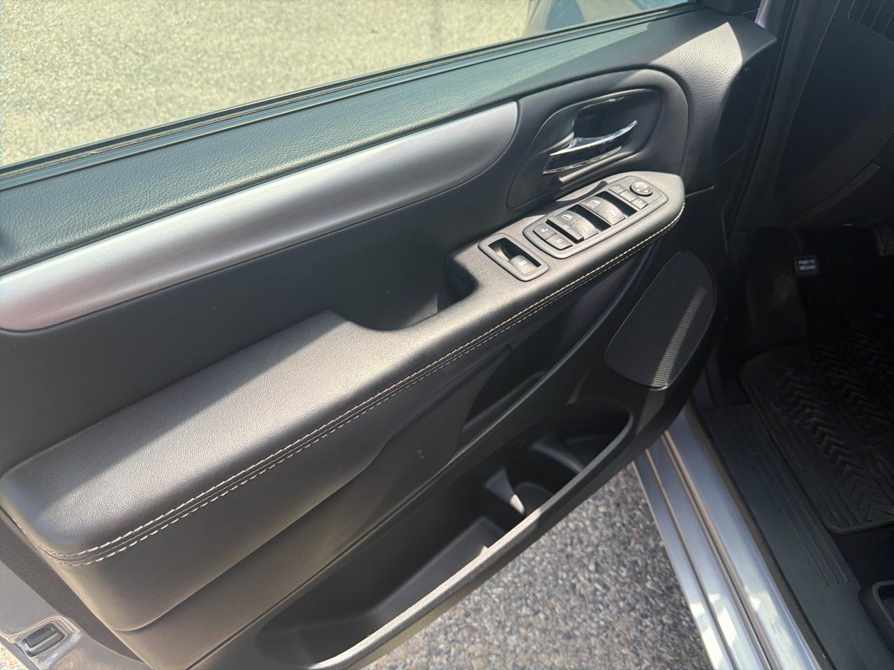 Dodge Grand Caravan 4dr Wgn SXT 2015