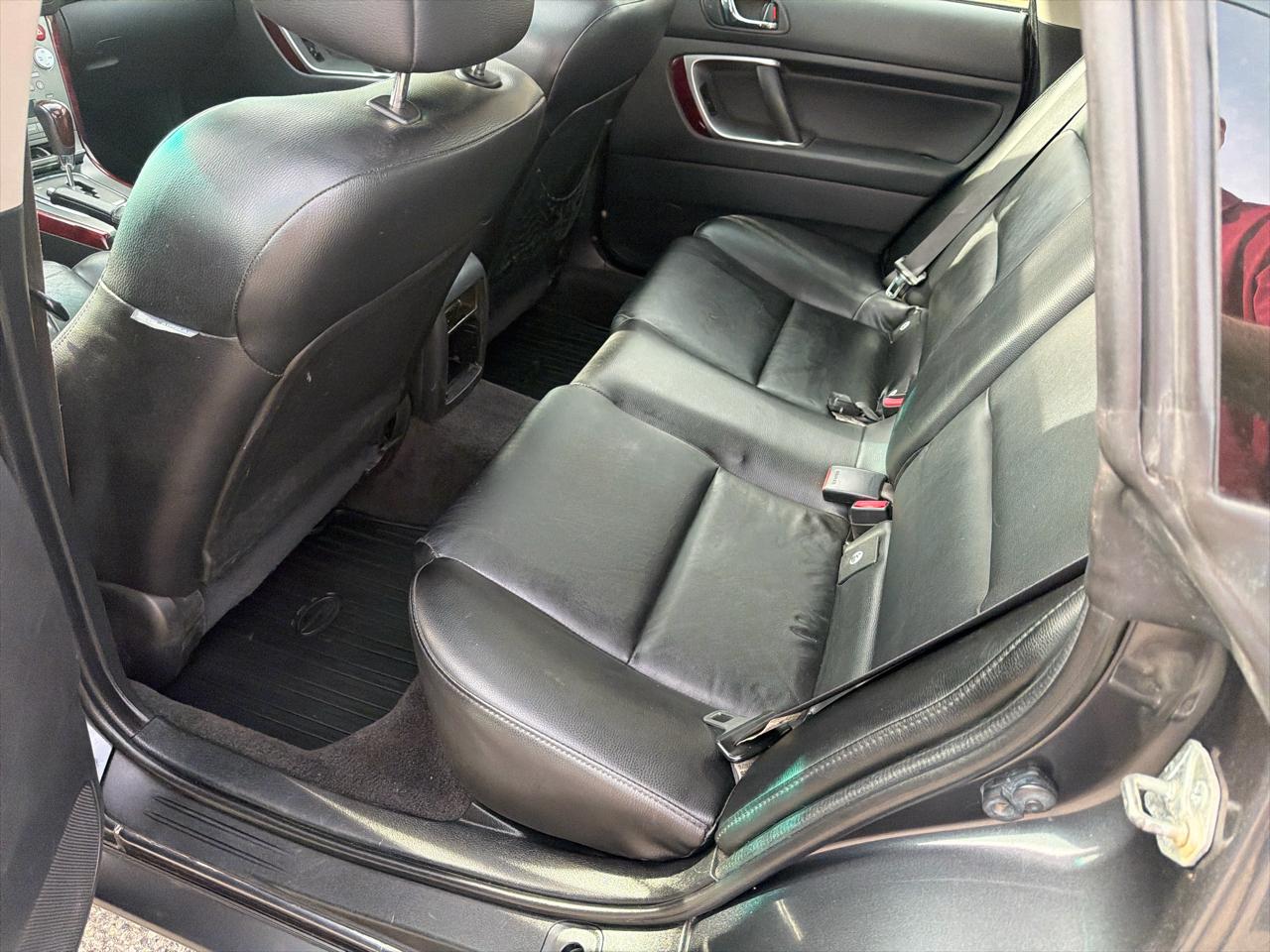 Subaru Legacy Wagon 4dr H4 AT Outback Ltd 2007
