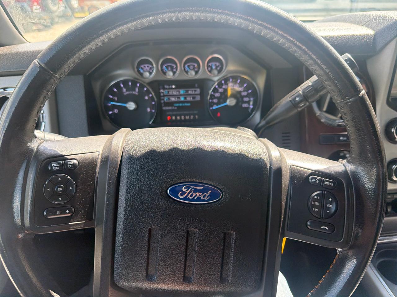Ford Super Duty F-350 SRW 4WD Crew Cab 156" Lariat 2013