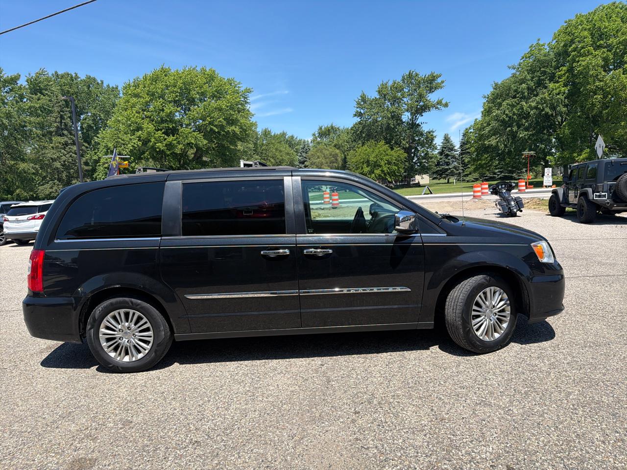 Chrysler Town & Country 4dr Wgn Touring-L 2015