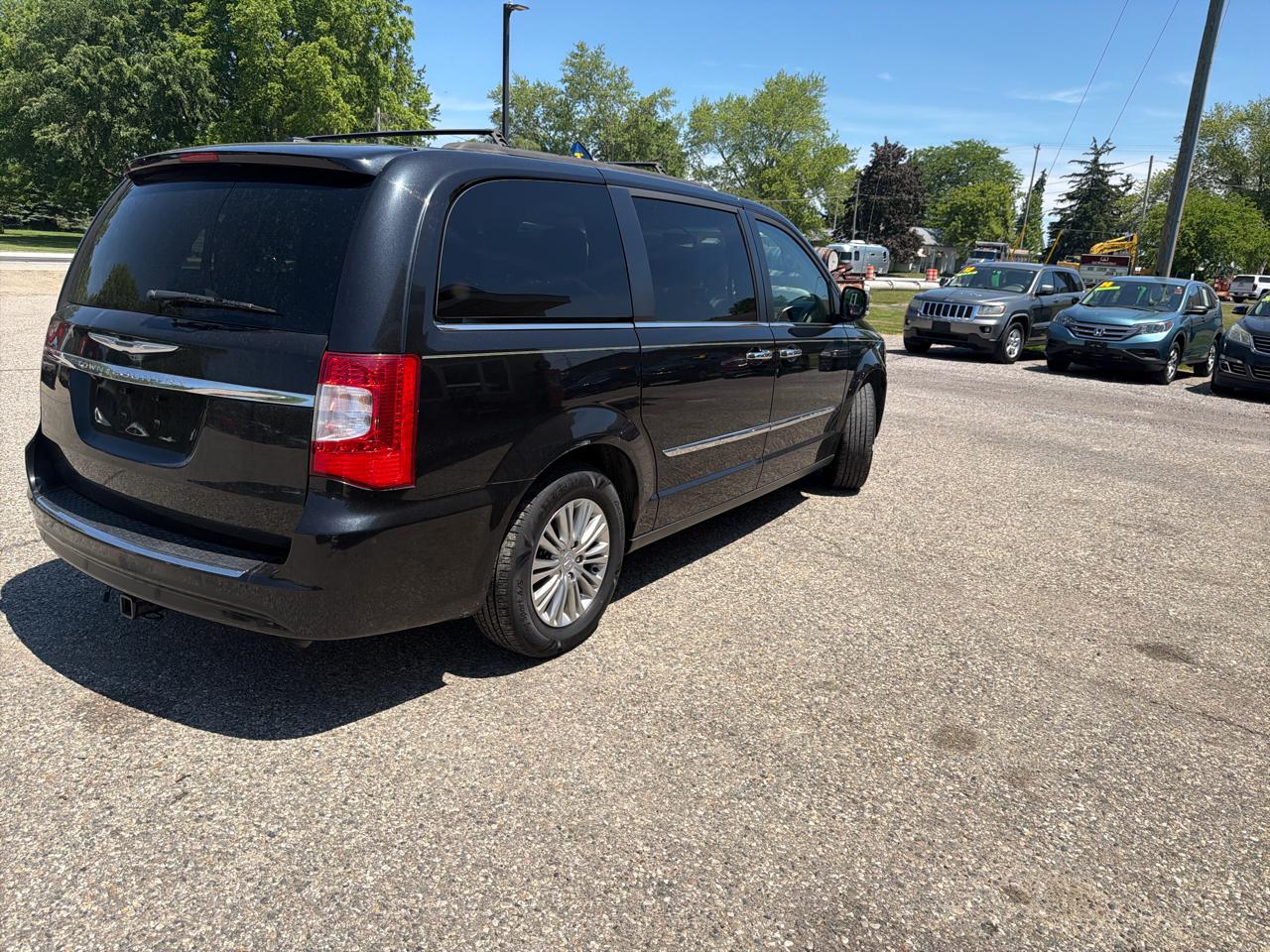 Chrysler Town & Country 4dr Wgn Touring-L 2015