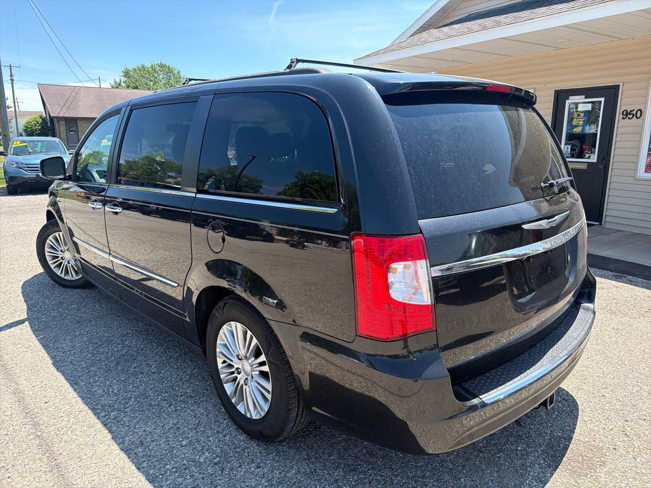 Chrysler Town & Country 4dr Wgn Touring-L 2015