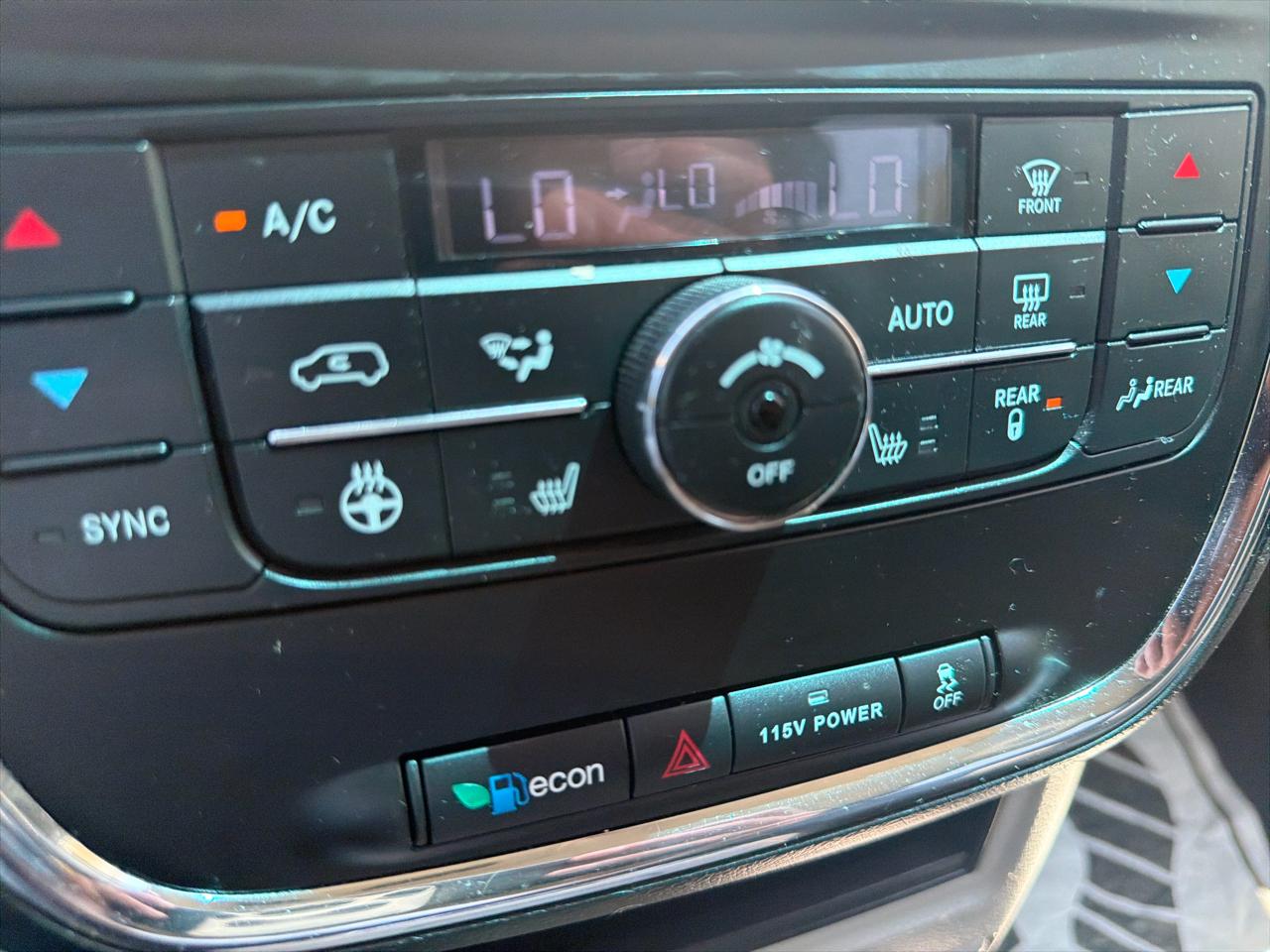 Chrysler Town & Country 4dr Wgn Touring-L 2015