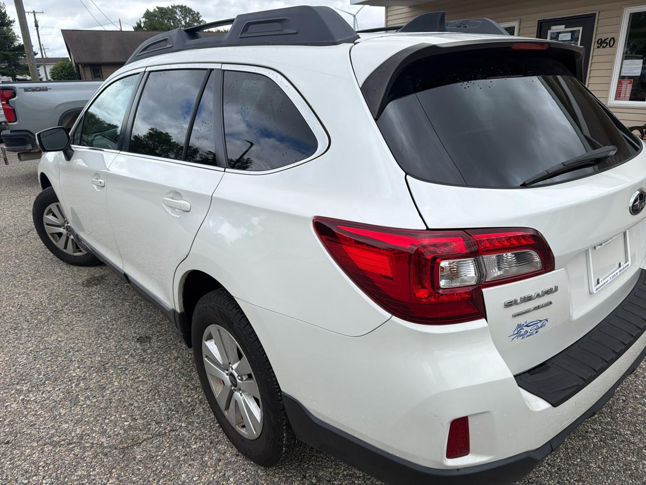 Subaru Outback 4dr Wgn 2.5i Premium PZEV 2016
