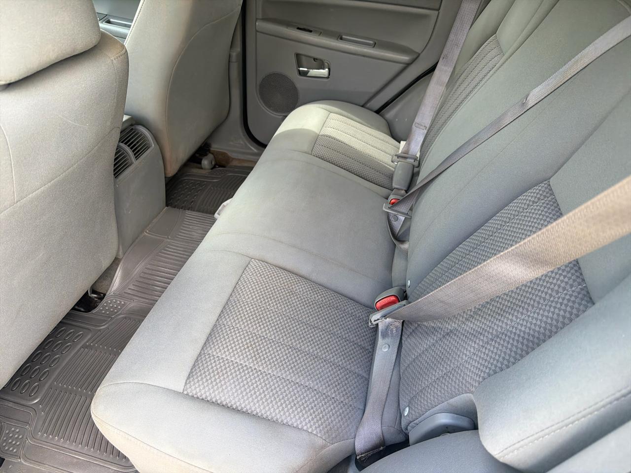 Jeep Grand Cherokee 4dr Laredo 4WD 2005
